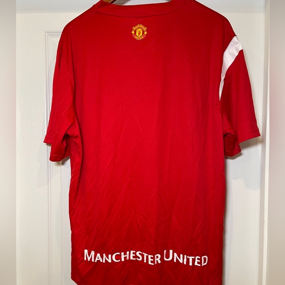 Manchester United Soccer Shirt Jersey - Picture 5 of 7